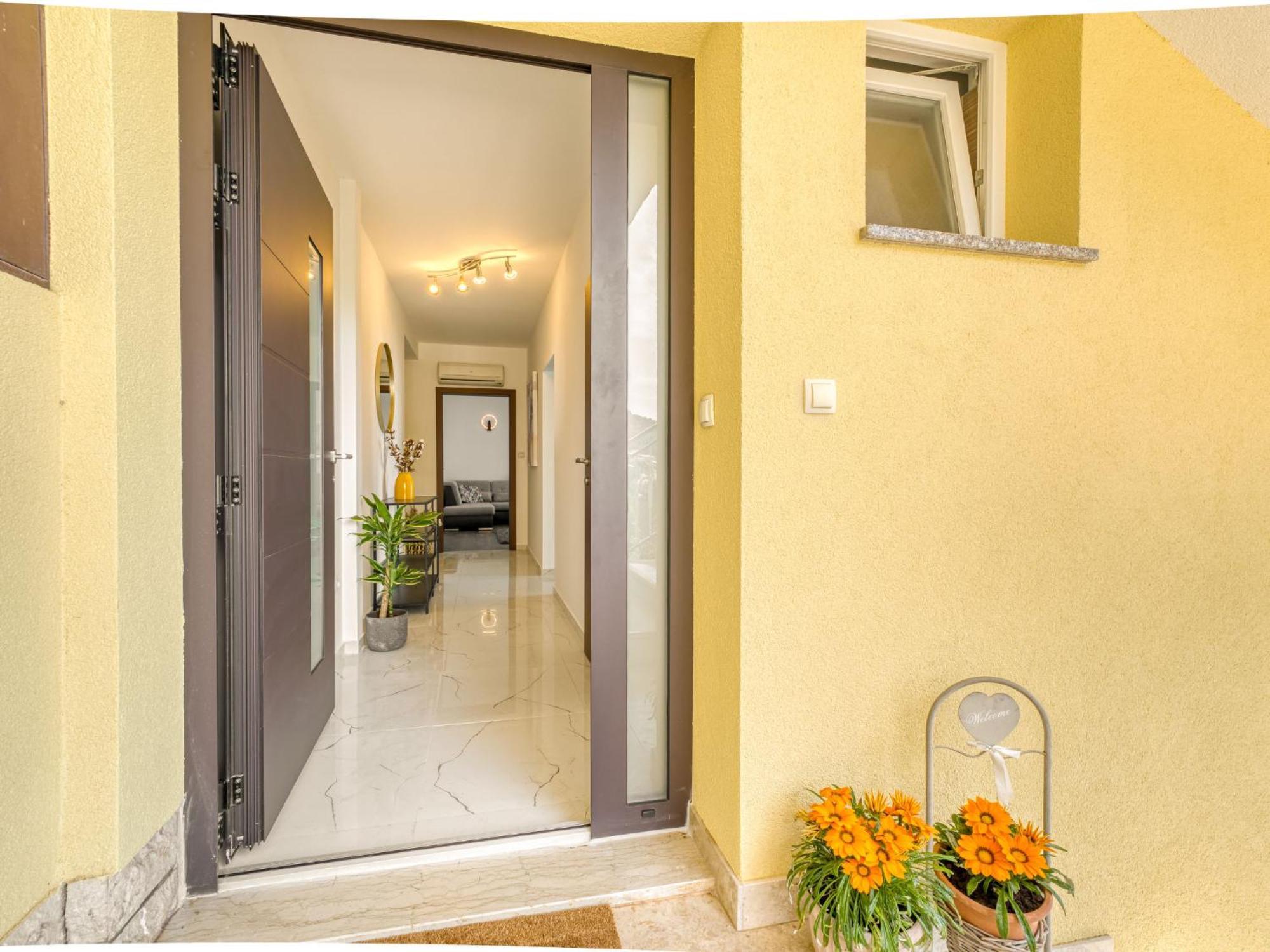 Apartment Laurus-1 By Interhome Ловран Екстериор снимка